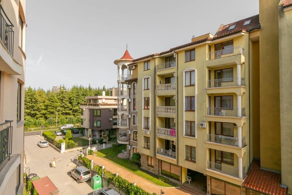 Avalon Appartament Da Lary Pantai Sunny Bagian luar foto