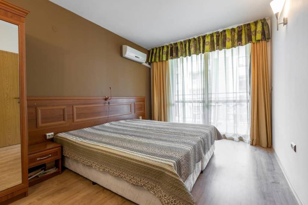 Avalon Appartament Da Lary Pantai Sunny Bagian luar foto